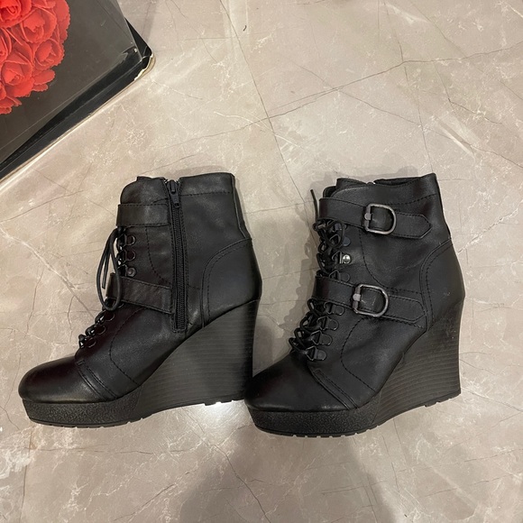 Cool boots - Picture 2 of 4